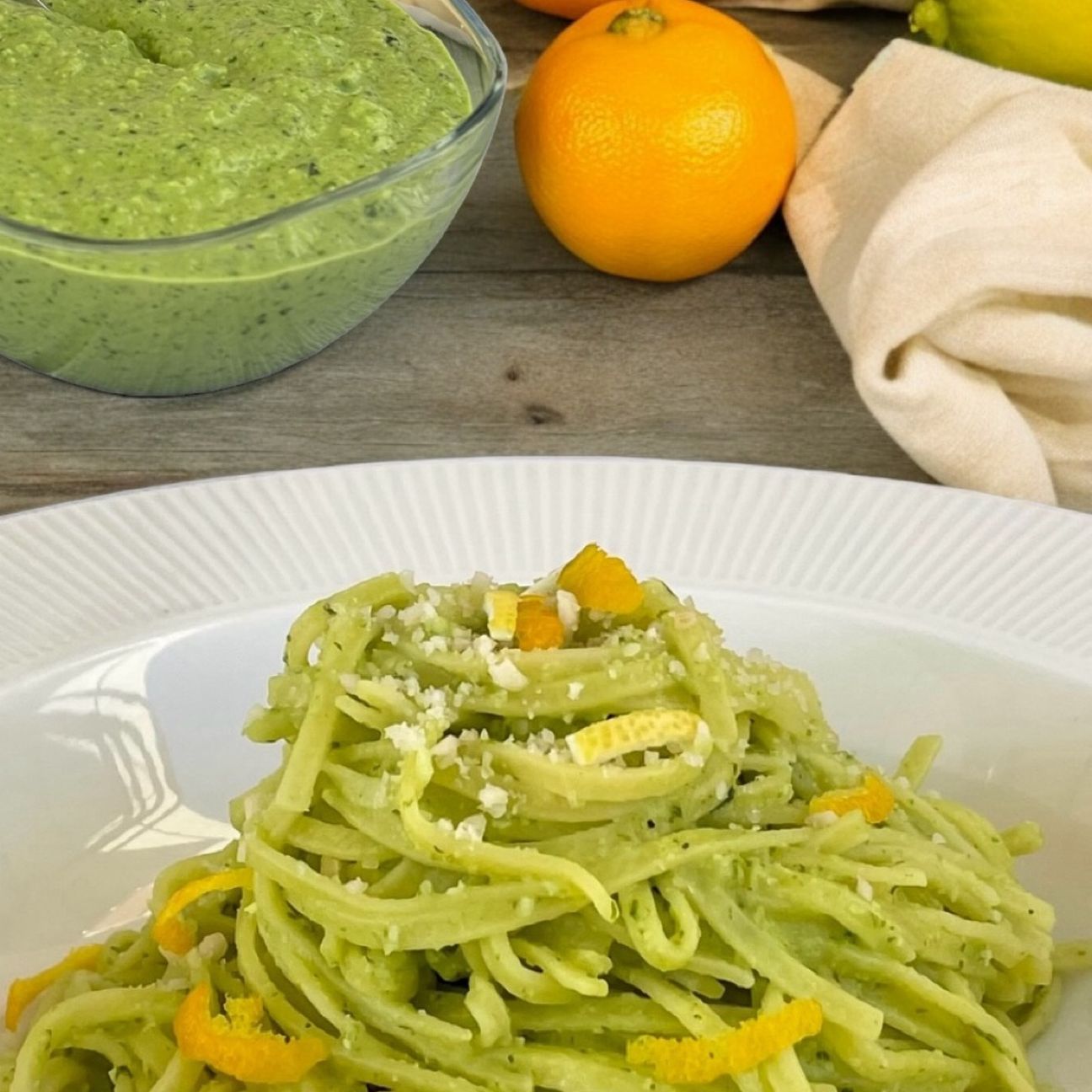 Pesto di basilico e mandorle agli agrumi