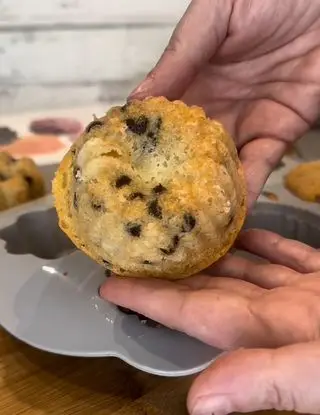 Ricetta Muffin panna, gocce di cioccolato e pesca di taniago74