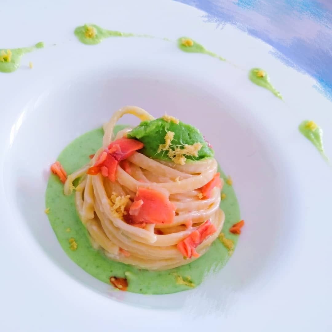 Fettuccine eleganti - Fettuccine all'uovo con salmone e crema di broccolo al profumo di zenzero