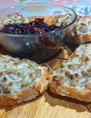 Ricetta Bruschette sfiziose con cipolle caramellate di lacucinadiLiu