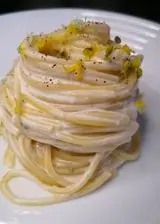 Ricetta Spaghetti con robiola al profumo di limone