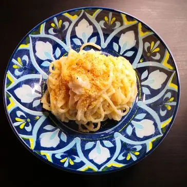 Ricetta Spaghetti con crema di cavolfiore, pecorino e pangrattato croccante di incucinacondadina