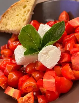 Ricetta Pomodori e caprino di latte vaccino di ipasticcidililyeteo