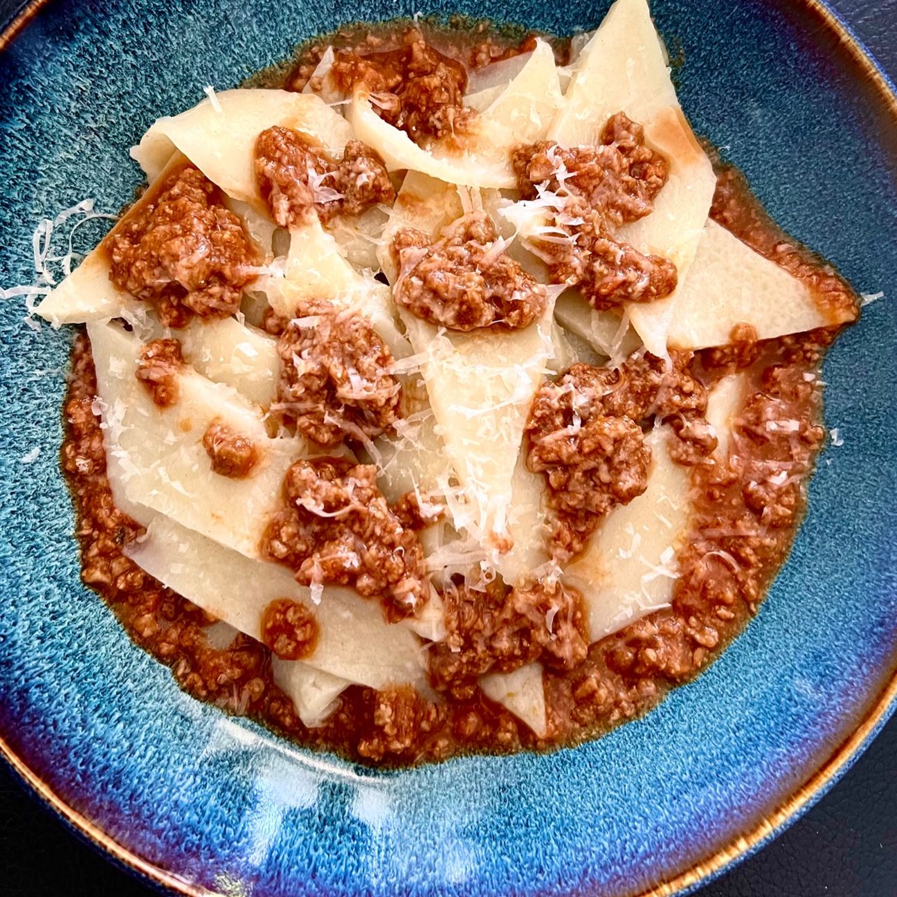 Testaroli fatti in casa al ragú
