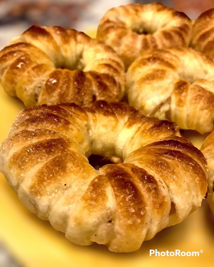 Ciambelline di mele e pasta sfoglia