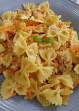 Ricetta Farfalle con tonno, carote e succo di limone