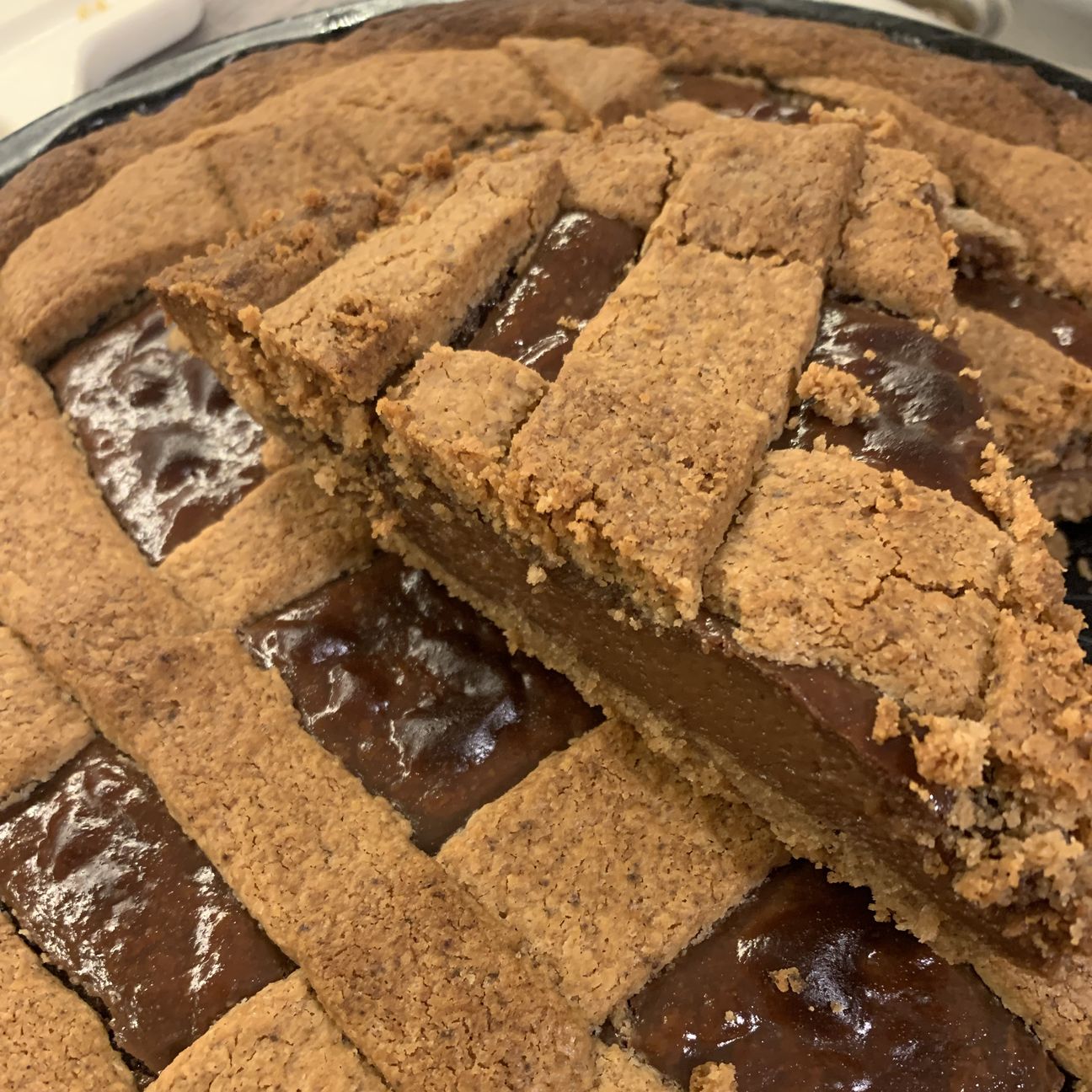 Crostata biscottosa alla crema di nutella