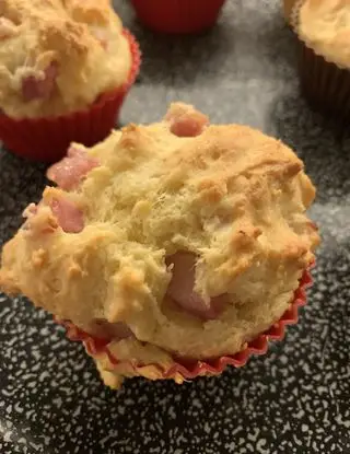 Ricetta MUFFIN SALTATI CON GRANA E PANCETTA di Ricettedalsaporesemplice