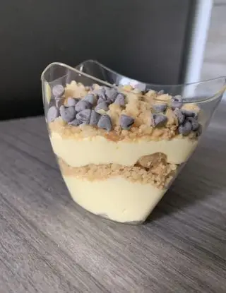 Ricetta Crema al mascarpone con crumble e gocce di cioccolato di Ricettedalsaporesemplice