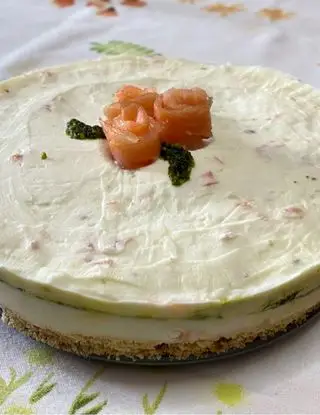 Ricetta Cheesecake salata salmone e pesto di roselda.martucci