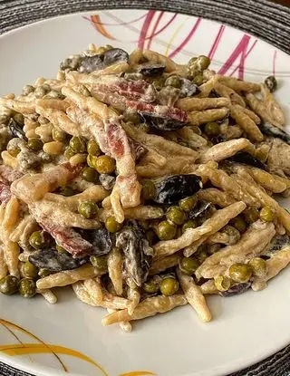 Ricetta Trofie fresche con piselli, guanciale e olive nere💥 di enz