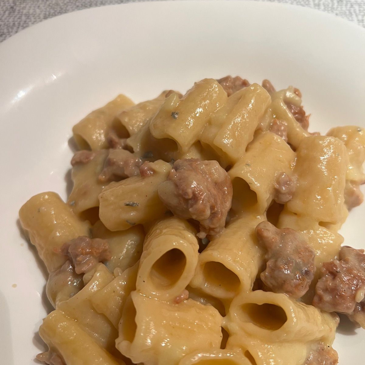Rigatoni crema di patate e salsiccia