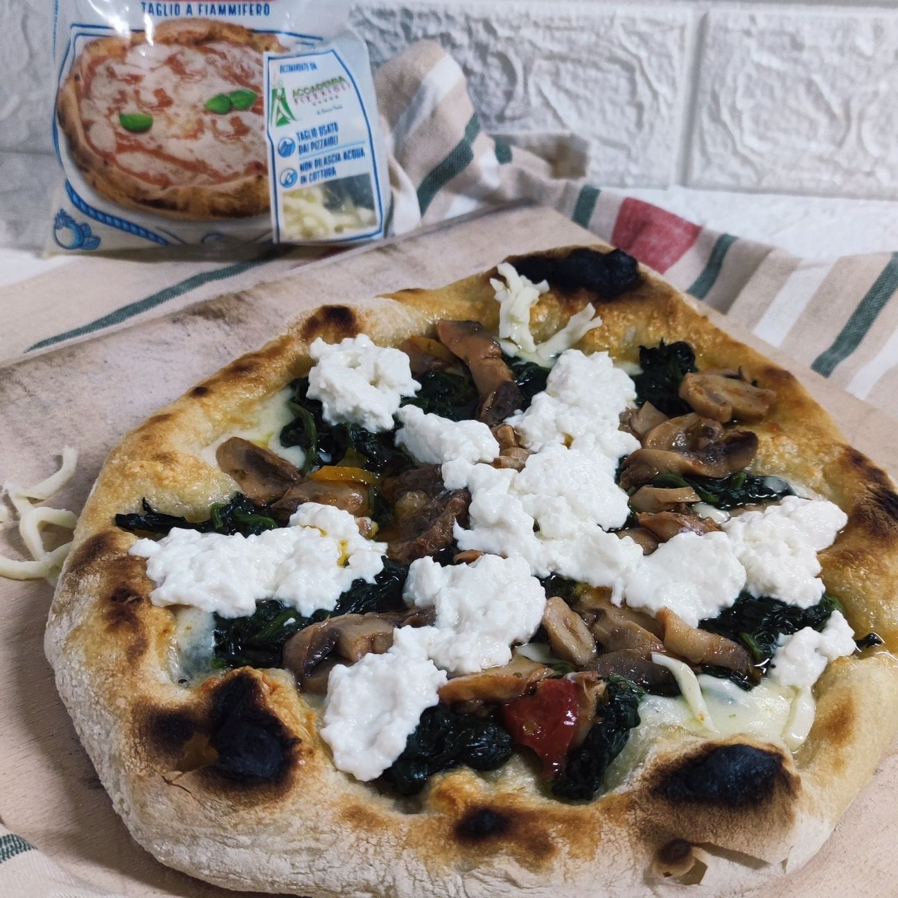 Pizza spinaci e ricotta