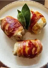 Ricetta Involtini di pollo con scamorza e pancetta