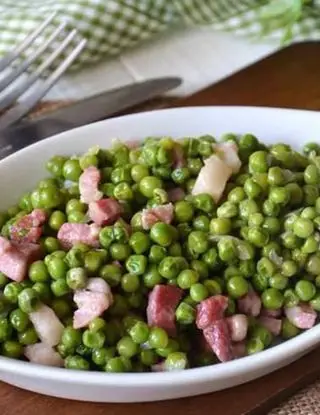 Ricetta Piselli in padella con prosciutto cotto di samira_alberti