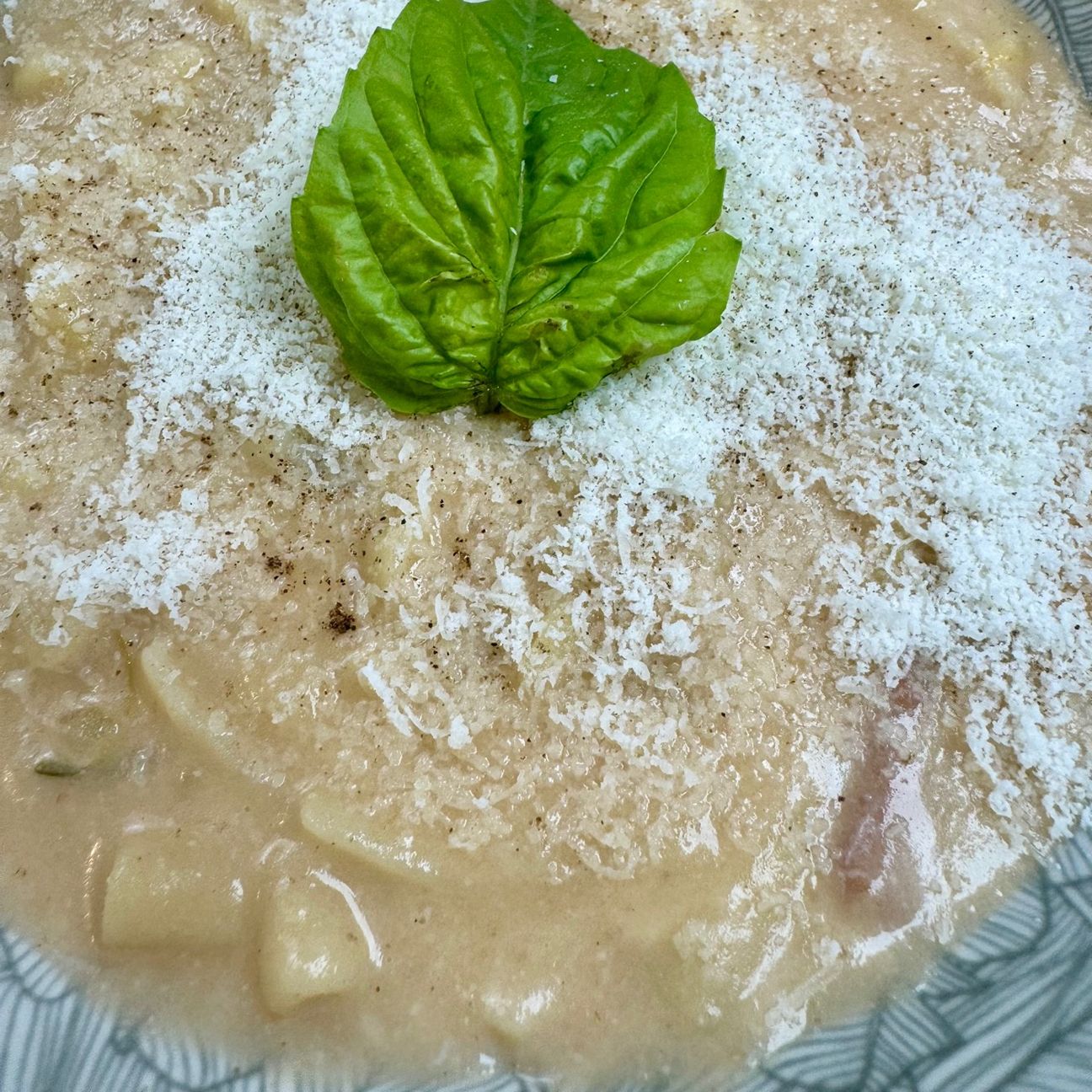 Pasta mista di Pasta Garofalo patate e provola alla napoletana