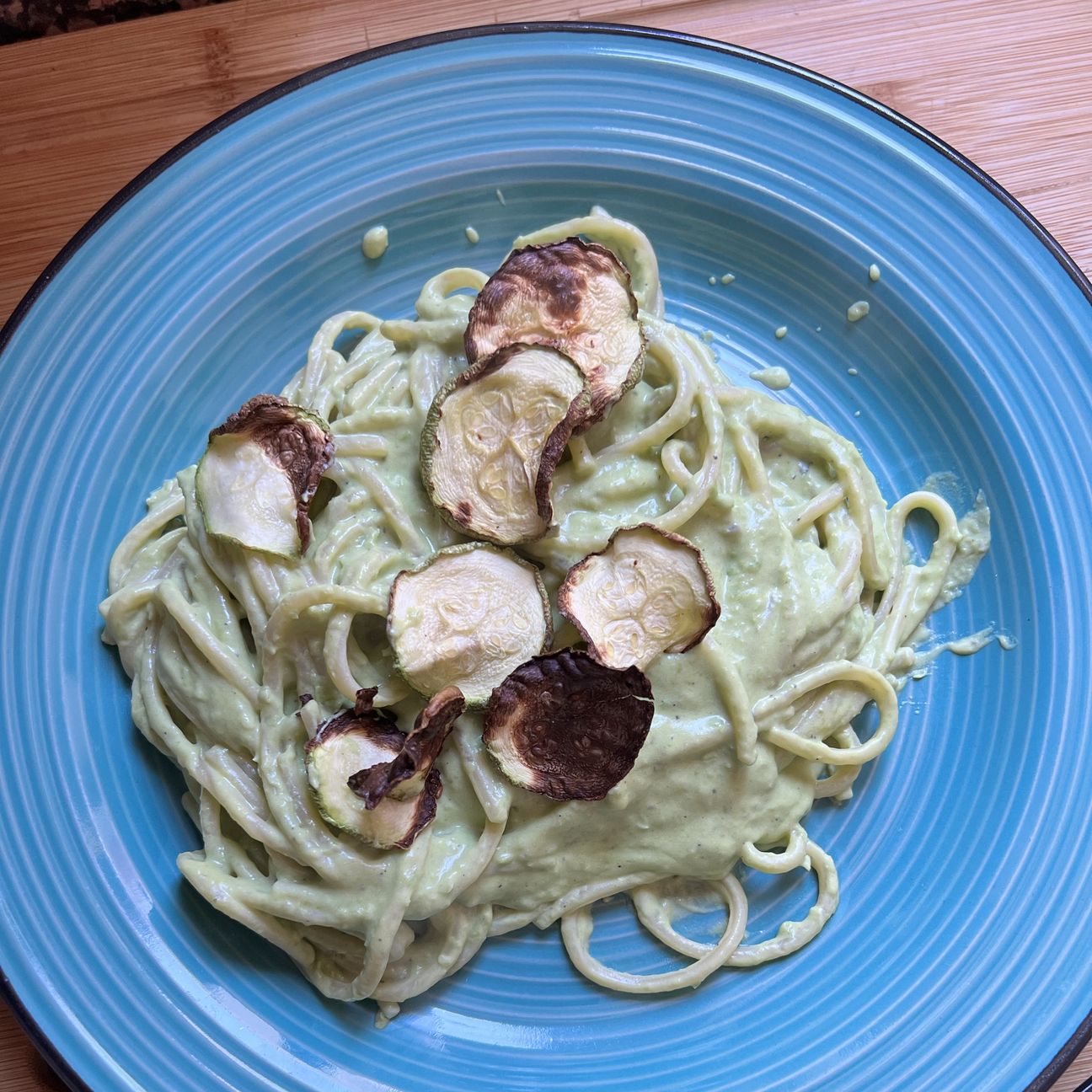 Spaghetti che pusedda (spaghetti con crema di piselli)
