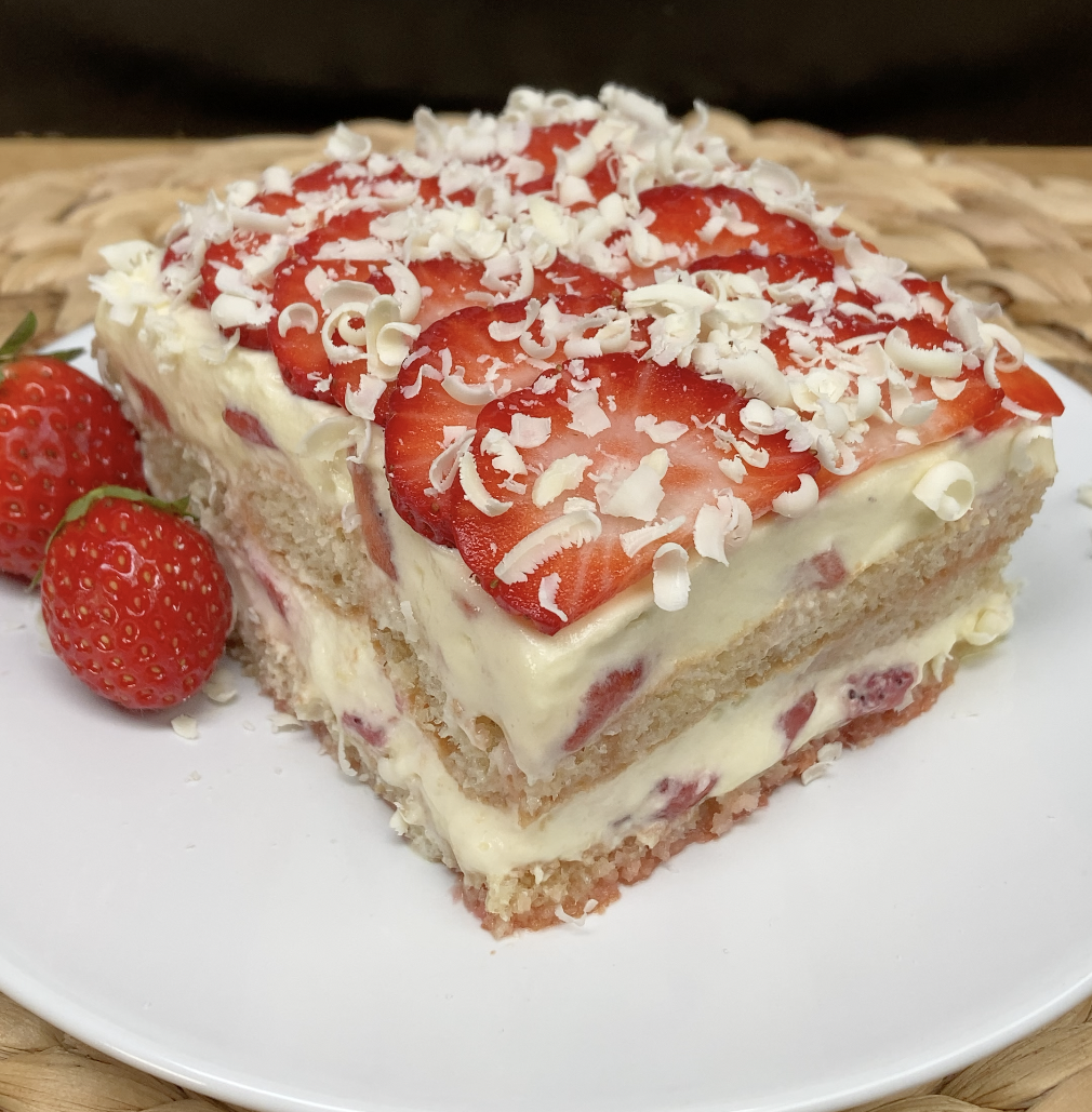 Tiramisù alle fragole e cioccolato bianco