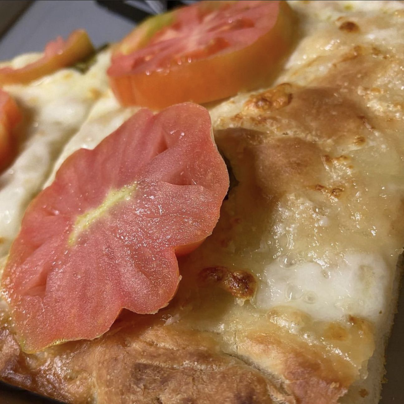 Pizza fiordilatte parmigiano e cuore di bue