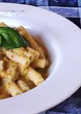 Ricetta Pasta al ragù di verdure con ricotta e provola.