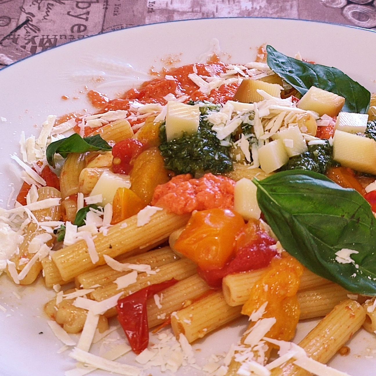 Pasta estiva dai colori italiani.
