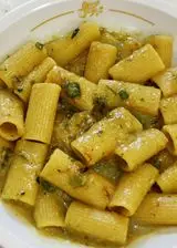 Ricetta Rigatoni con crema di zucchine e zafferano