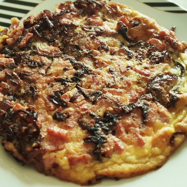 Frittata di cipolle e prosciutto cotto
