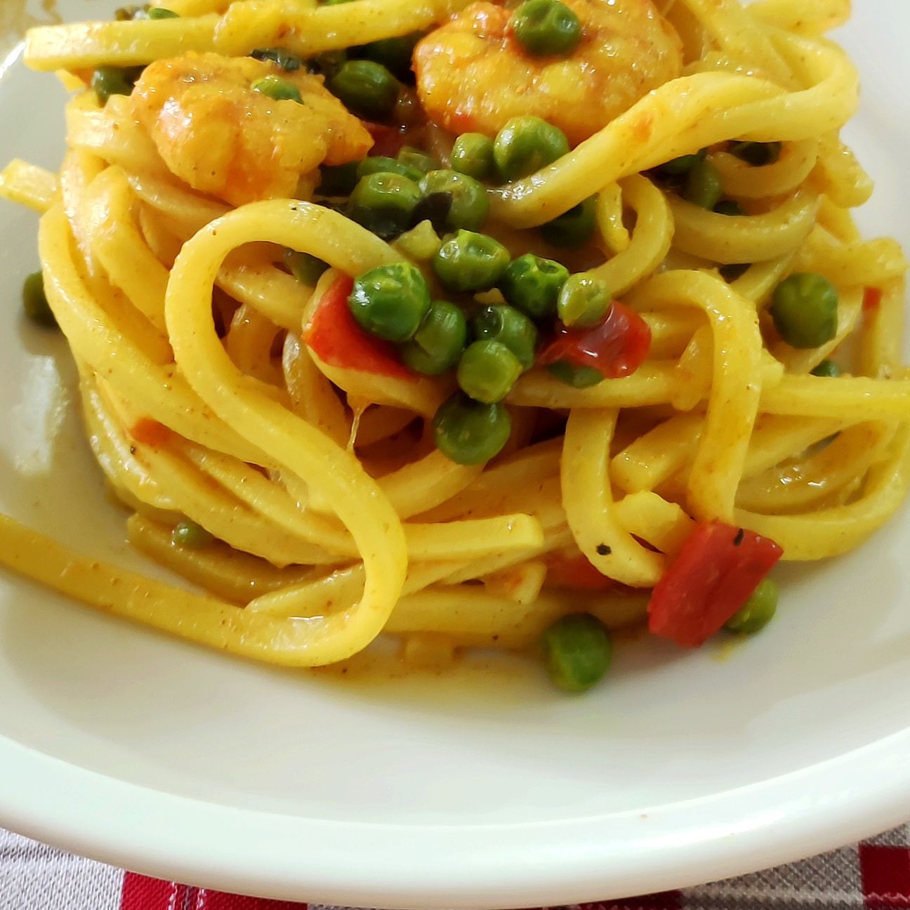 Scialatielli piselli e gamberetti.
