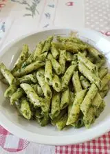 Ricetta Penne al pesto di basilico con pistacchi