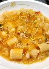 Ricetta Minestra con crema di zucca fagioli e pistacchi