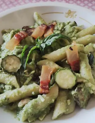 Ricetta Penne con guanciale e  pesto di zucchine. di ilninotto
