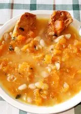 Ricetta Zuppa di zucca e fagioli