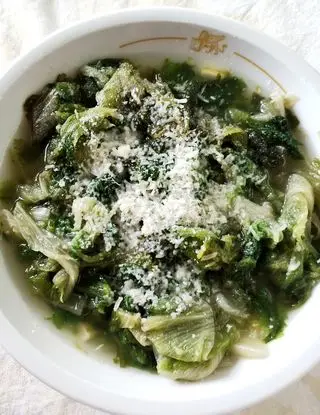 Ricetta Minestra di scarole con aglio, olio, peperoncino e parmigiano. di ilninotto