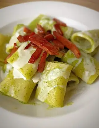 Ricetta Paccheri con crema di zucchine, speck croccante e fonduta di gorgonzola di nereoferro