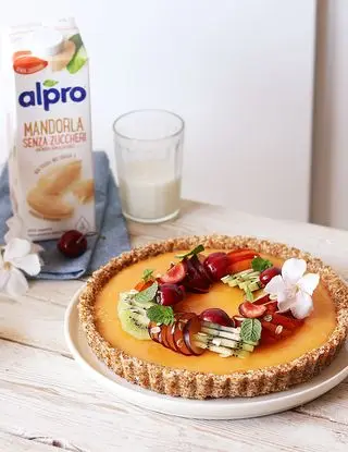 Ricetta Crostata senza cottura con crema di albicocche e mandorle di deliziosavirtu