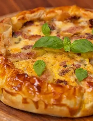 Ricetta Torta rustica con fichi, prosciutto, provola e pomodori secchi di primevideo