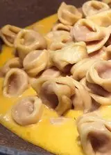 Ricetta Tortellini allo zabaione di Parmigiano 