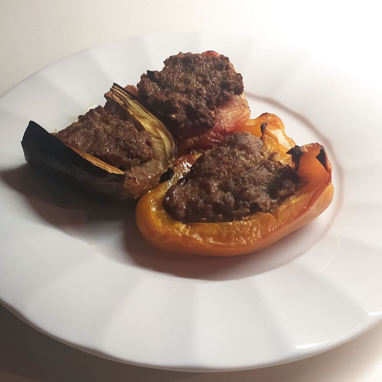 Melanzane e peperoni ripieni