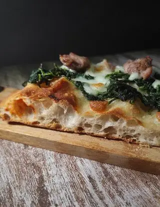 Ricetta Pizza in pala alla romana con cicoria e salsiccia di mich77