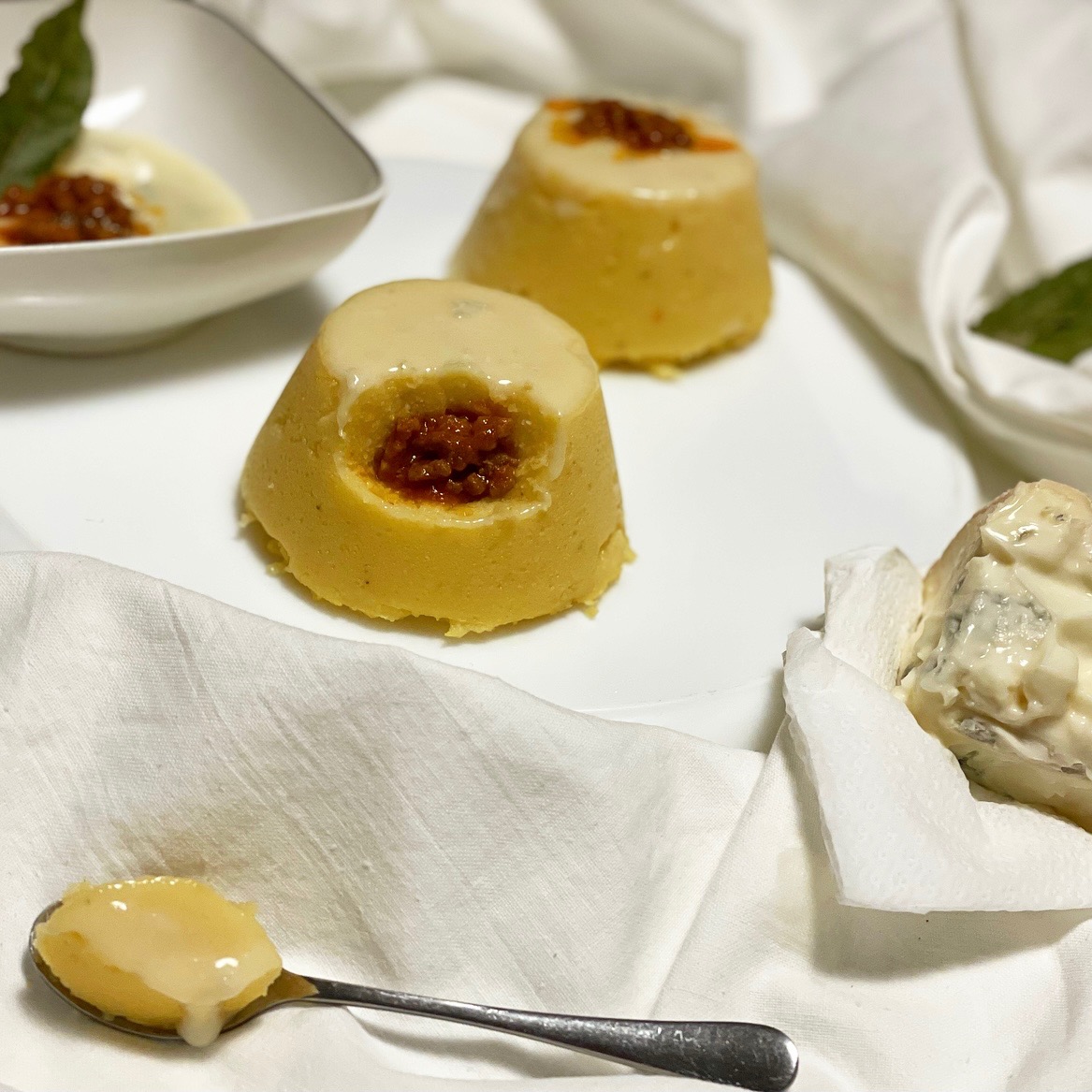 Cubetti di polenta con fonduta - Ricetta - Polenta Valsugana