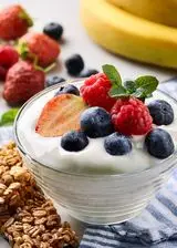 Ricetta Yogurt, frutta fresca e barretta ai cereali