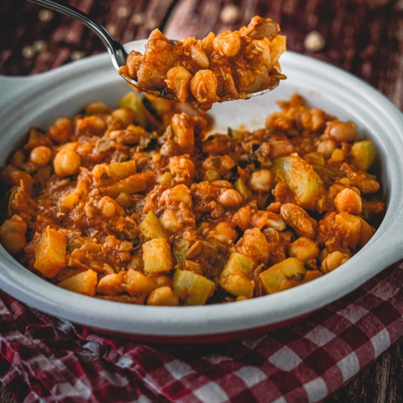 Legumi in salsa pungente
