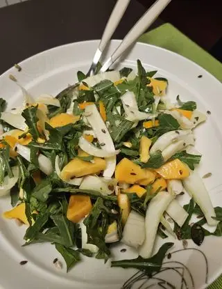 Ricetta Insalata di cachi, rucola e finocchi di salentinaincucina