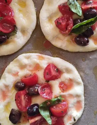 Ricetta Focaccine di semola con lievito madre di Lacasadizuccheroelavanda