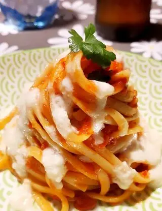 Ricetta Bavette con crema di peperoni e burrata di adelasia