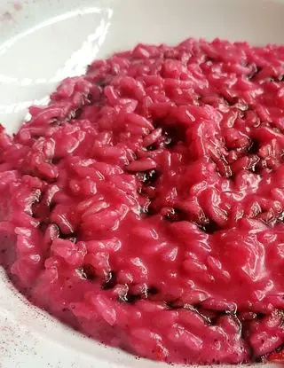Ricetta Risotto alla rapa rossa e polvere di liquirizia di adelasia