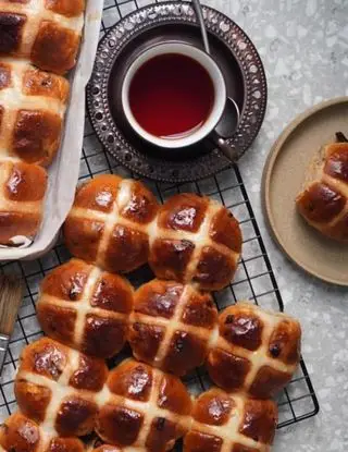 Ricetta Hot Cross Buns di lacucinasecondolabiffi