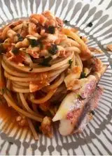 Ricetta Spaghetti integrali con Triglia di scoglio