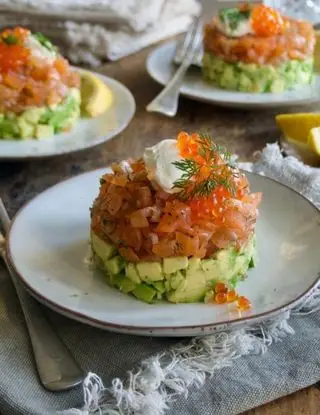 Ricetta Tartare di salmone affumicato e avocado di lacucinasecondolabiffi
