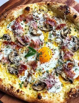 Ricetta Pizza alla Carbonara di lacucinasecondolabiffi